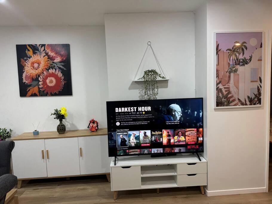 Stunning 3 Bd - 2 Bth City Apt - Pool & Carpark Auckland Ngoại thất bức ảnh
