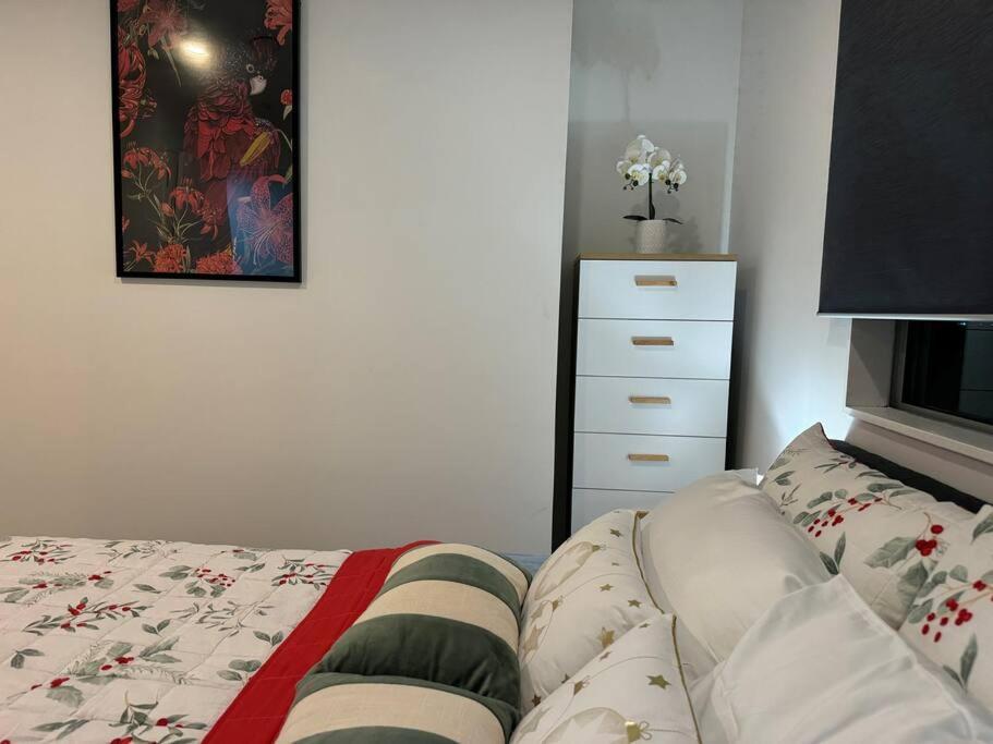 Stunning 3 Bd - 2 Bth City Apt - Pool & Carpark Auckland Ngoại thất bức ảnh